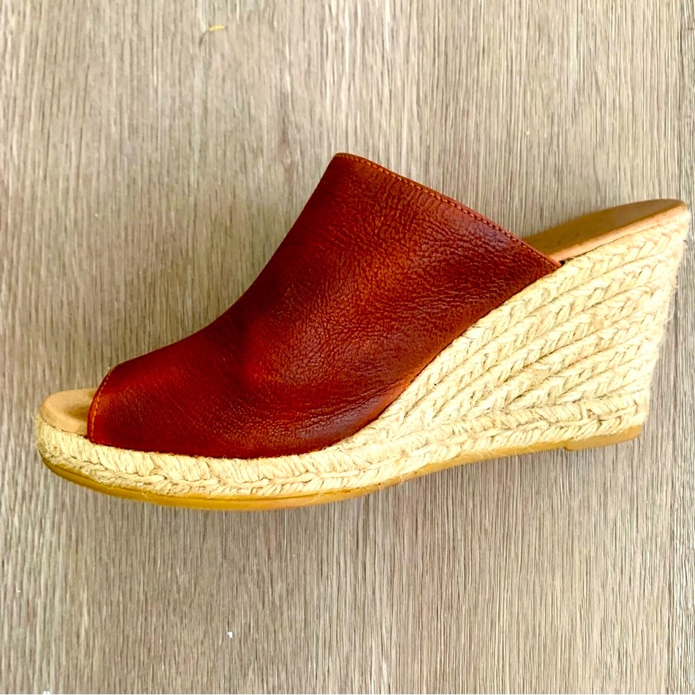 Gaimo Reddish Brown Jute Wedge Sandal.